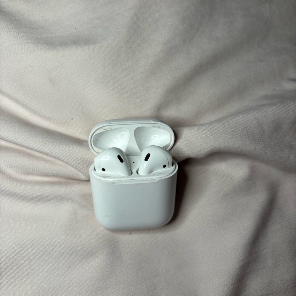 Apple AirPods